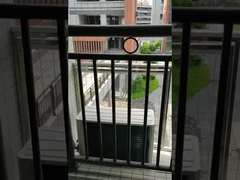 Vista sin obstáculos de la naturaleza Balcón Rejilla invisible Capacidad de carga 100 kg Tolerancia ± 1%