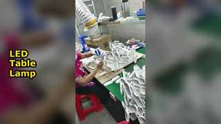 Lámpara de escritorio LED de diseño moderno con ahorro de energía