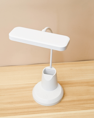 Cualquier nivel Brillo Batería recargable de litio LED Lámpara de mesa de soporte de pluma