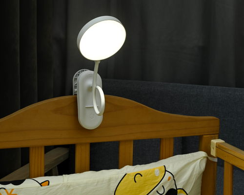 Lámpara de mesa de carga LED de dormitorio de 10 bombillas con control táctil y peso del paquete de 26 kg