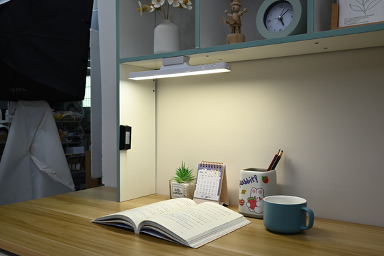 Lámpara de escritorio LED plegable para decoración del hogar