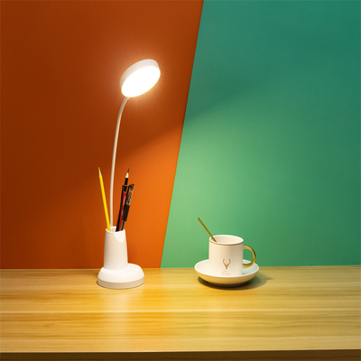Lámpara de mesa LED plegable ajustable para dormitorio como la imagen Solución de iluminación ideal