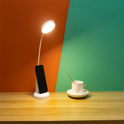 Lámpara de mesa LED plegable de 5W con temperatura de color ajustable para leer y estudiar