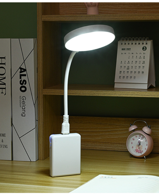 Lámpara de mesa LED ajustable con iluminación cálida y fría