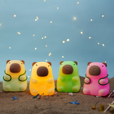 Nueva llegada de siete colores de silicona Capibara lámpara de noche Regalos de cumpleaños Luz nocturna