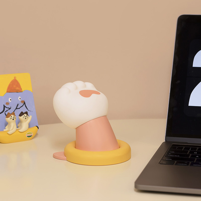 Luz nocturna de pata de gato con fuente de energía de batería y diseño multifuncional