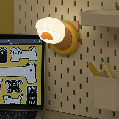 Luz nocturna de pata de gato con fuente de energía de batería y diseño multifuncional