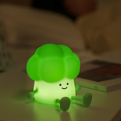 Cariñosos dibujos animados de brócoli para acompañar a los niños a dormir Silicona luz nocturna recargable lámpara de vegetal junto a la cama