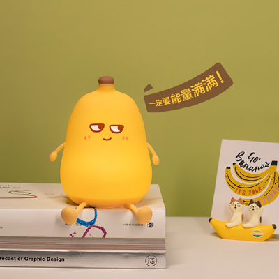 Diseño moderno Banano Silicona Luz nocturna lindo Recargable Dimmable LED pequeña lámpara de escritorio para decoración de dormitorio y mesa