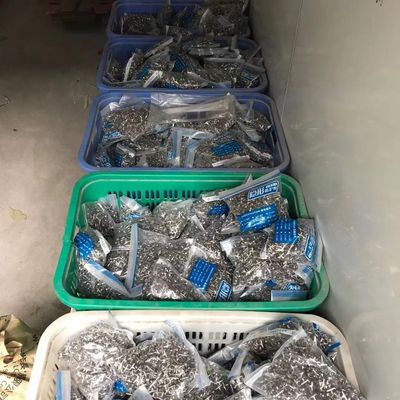 Capacidad de carga de 100 kg Balcón Rejilla invisible de color gris