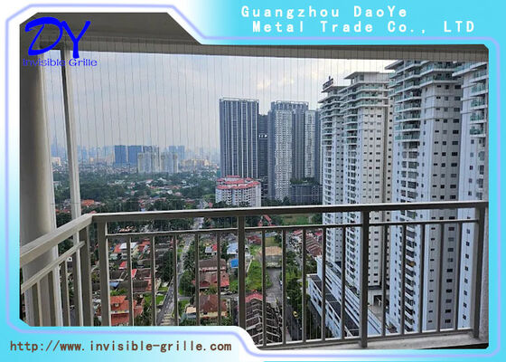 Grilla de seguridad invisible barrera protectora invisible diseñada manteniendo la armonía estética