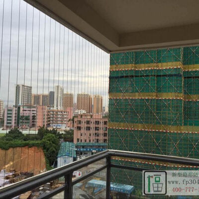 Vista sin obstáculos de la naturaleza Balcón Grill Invisible para la estética del balcón