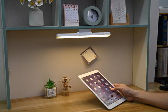 Protección ocular con fuerte adsorción magnética LED Recargable 800mA lámpara de refrigeración luz usb luces de aprendizaje