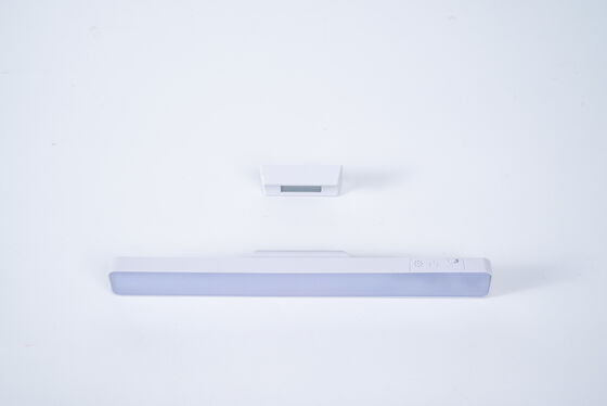 Lámpara de escritorio plegable de estilo moderno Ahorro de energía Brillo ajustable Adecuado para el estudio de oficina Solución de iluminación de lectura