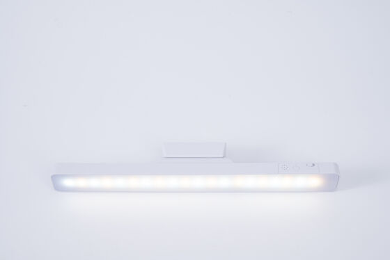 Lámpara de escritorio plegable de estilo moderno Ahorro de energía Brillo ajustable Adecuado para el estudio de oficina Solución de iluminación de lectura