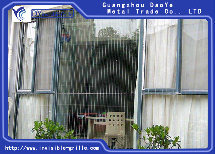 Línea dura parrilla invisible fija de la seguridad con la estructura ...
