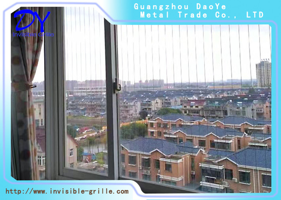 Innovación en seguridad de balcones con rejillas invisibles de alambre 316
