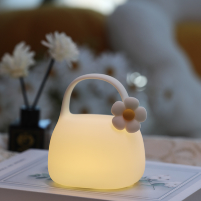 Logotipo personalizado Control táctil portátil de aplauso LED Luz nocturna Nuevo diseño Regalo de cumpleaños Dormitorio Silicona atmósfera USB recargable